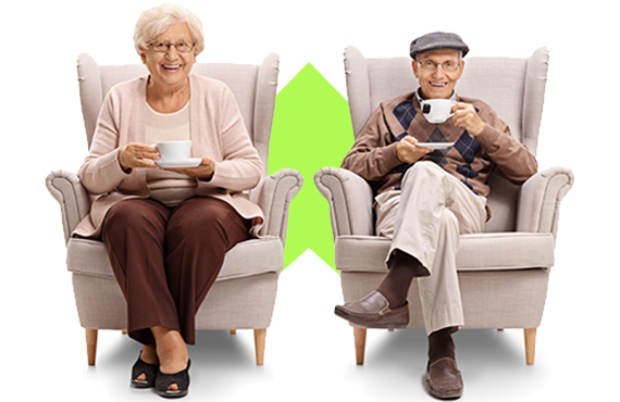 Šťastní dôchodcovia, ktorí sedia na kreslách a pijú kávu